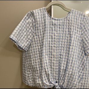 Back Buttons Checkered Lightweight Summer Top